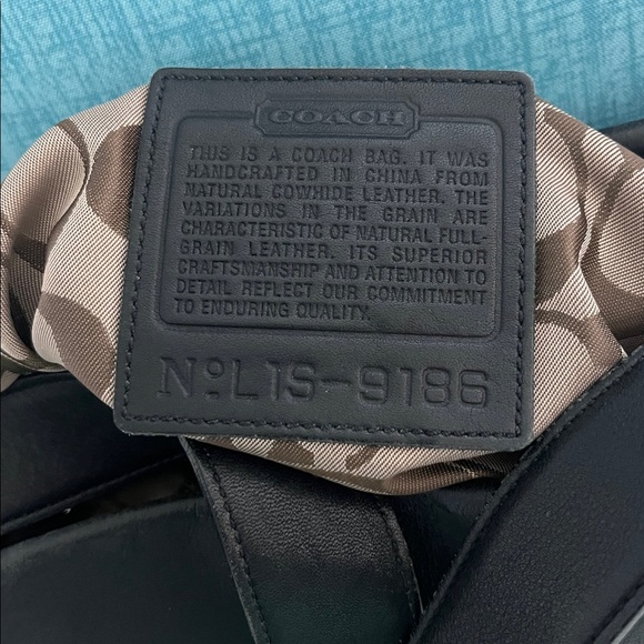 Authentic COACH #9186 Legacy Soho Bucket Bag Black Leather Duffle Shoulder Bag - Picture 3 of 7